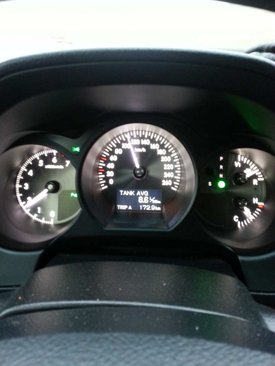 W trasie paliwa a gazu mniej jak 12 litrów ... tak do 120km/h ;)